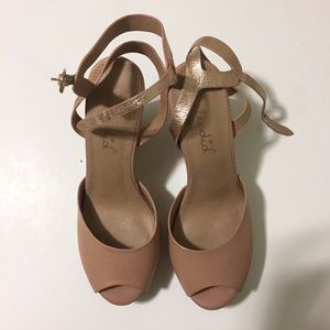 Wedge sandals (Size:9)